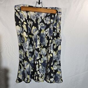 Jones New York Floral Skirt - Gray, Yellow, And Bluish-Gray Accent - 100% Silk.